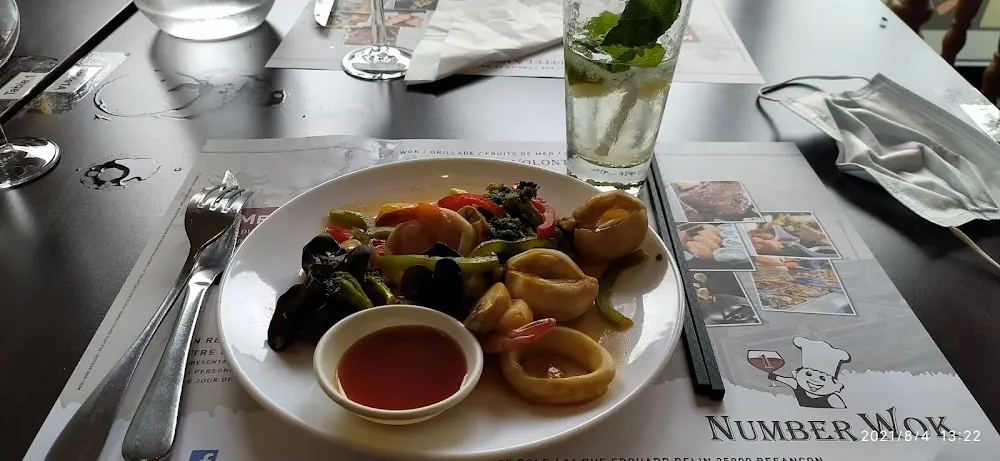 Beignets de Calamars Champignons Noirs Algues Vertes